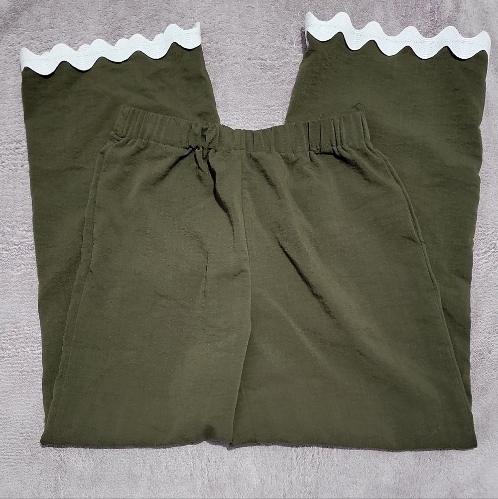 Scalloped Edge Wide Leg Pants Size Small
